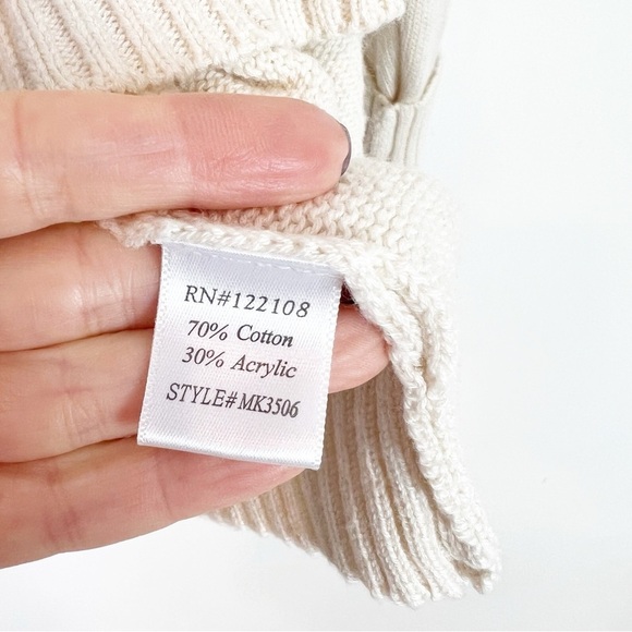 YE MAK OFF-WHITE LONG SLEEVE PULLOVER SWEATER WITH BLACK CABLE KNIT HEART SMALL - Picture 3 of 4